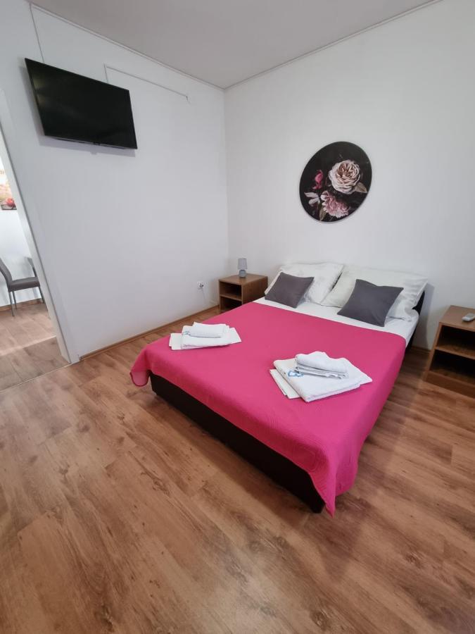 Apartments Lili Биоград-на-Мору Экстерьер фото