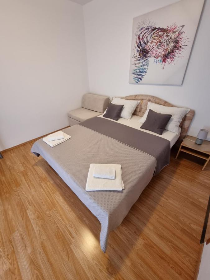 Apartments Lili Биоград-на-Мору Экстерьер фото